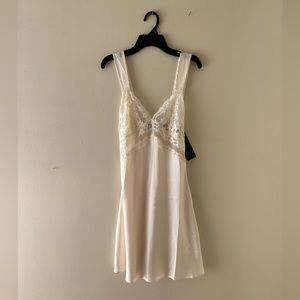 Lioness Princess Polly Bel Air mini dress white